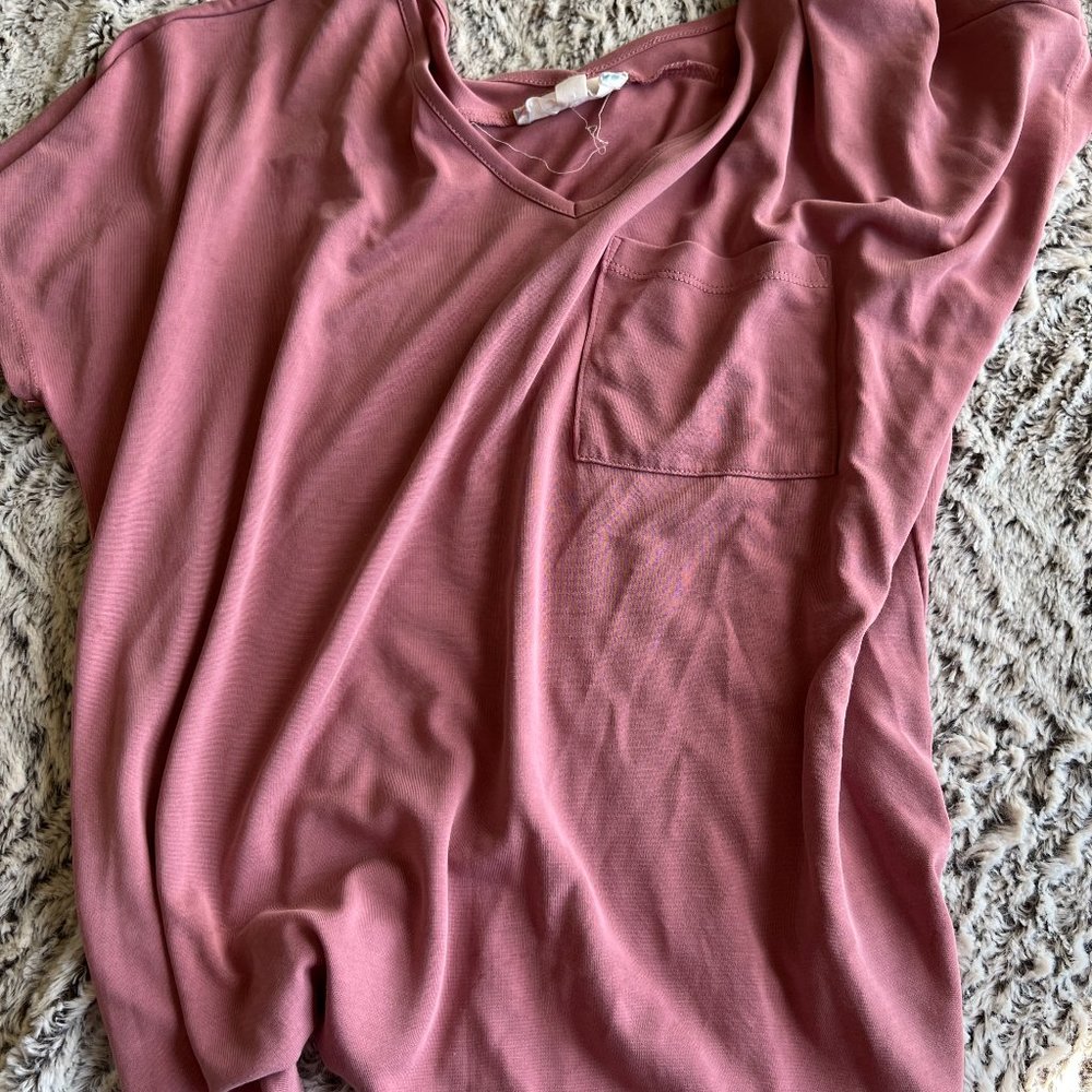 pink top